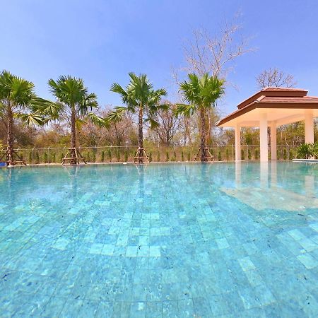 Isan Golf & Adventure Hotel Ούντον Τάνι Εξωτερικό φωτογραφία