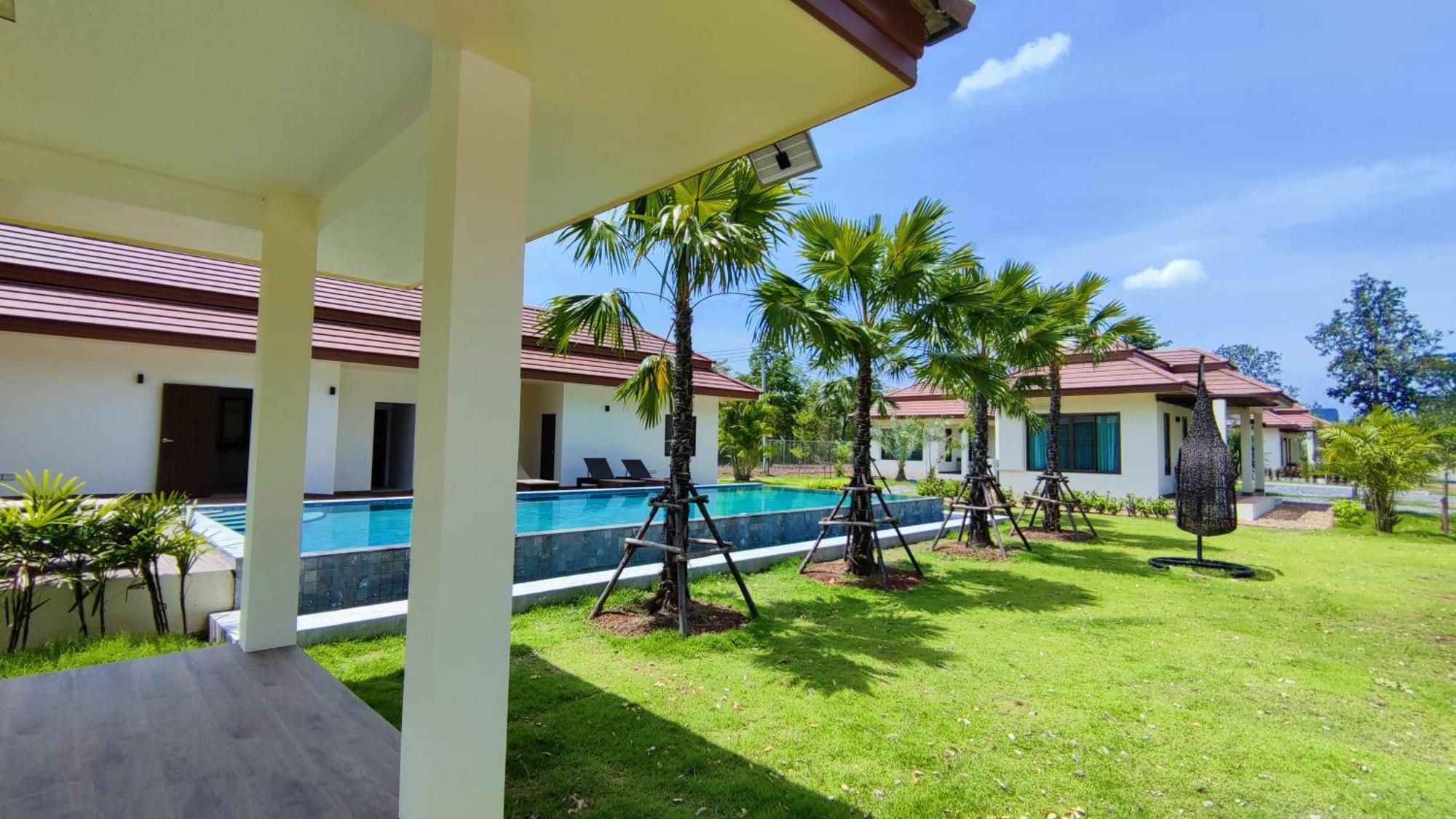 Isan Golf & Adventure Hotel Ούντον Τάνι Εξωτερικό φωτογραφία