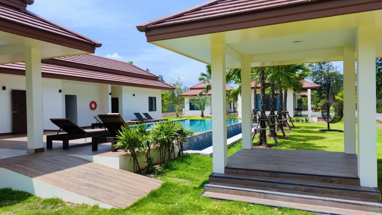Isan Golf & Adventure Hotel Ούντον Τάνι Εξωτερικό φωτογραφία