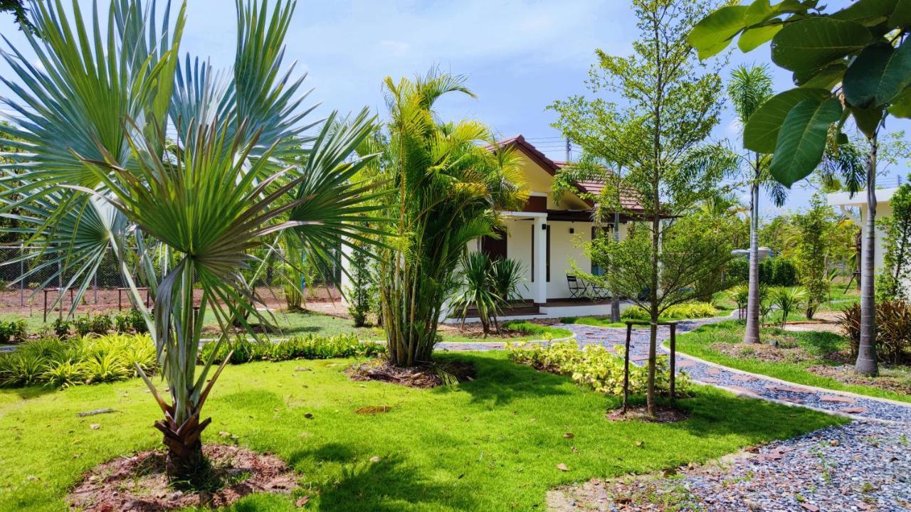 Isan Golf & Adventure Hotel Ούντον Τάνι Εξωτερικό φωτογραφία
