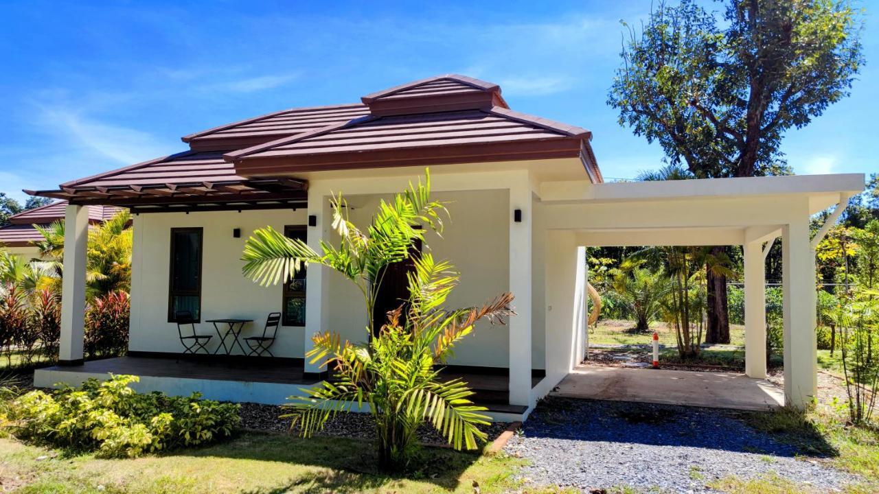 Isan Golf & Adventure Hotel Ούντον Τάνι Εξωτερικό φωτογραφία