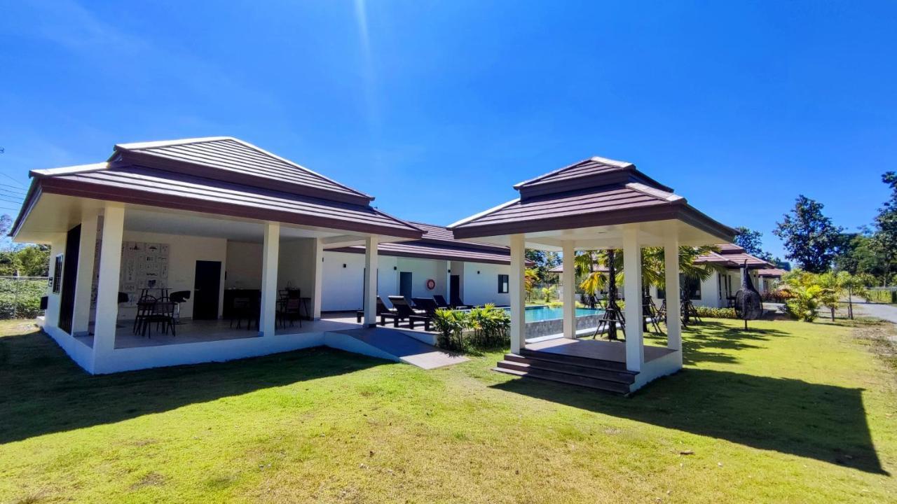 Isan Golf & Adventure Hotel Ούντον Τάνι Εξωτερικό φωτογραφία
