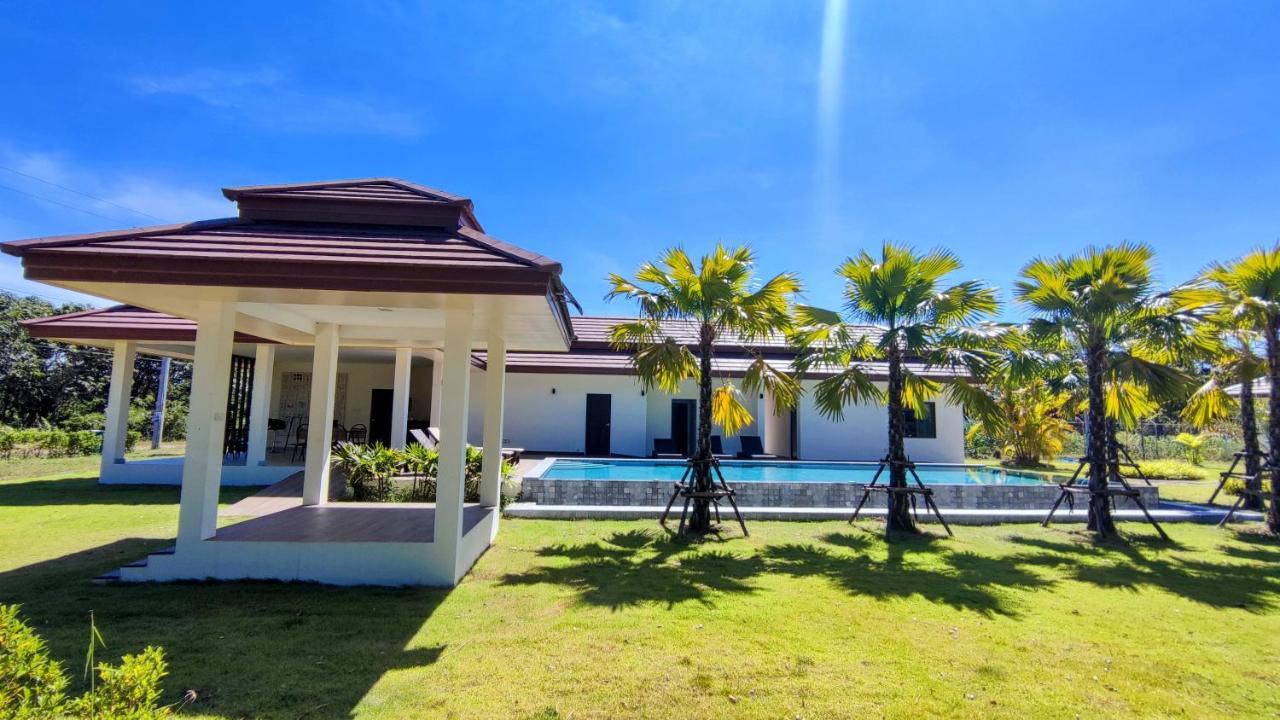 Isan Golf & Adventure Hotel Ούντον Τάνι Εξωτερικό φωτογραφία
