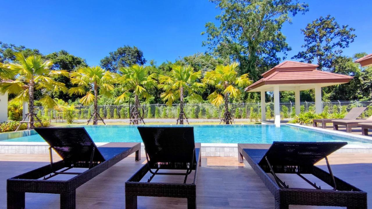Isan Golf & Adventure Hotel Ούντον Τάνι Εξωτερικό φωτογραφία