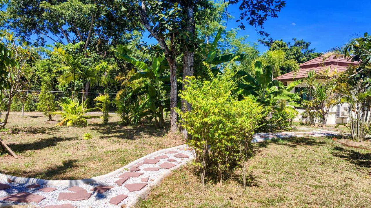 Isan Golf & Adventure Hotel Ούντον Τάνι Εξωτερικό φωτογραφία